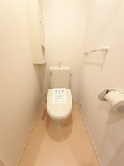 清潔感のあるトイレです