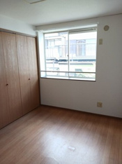 内装は落ち着いています