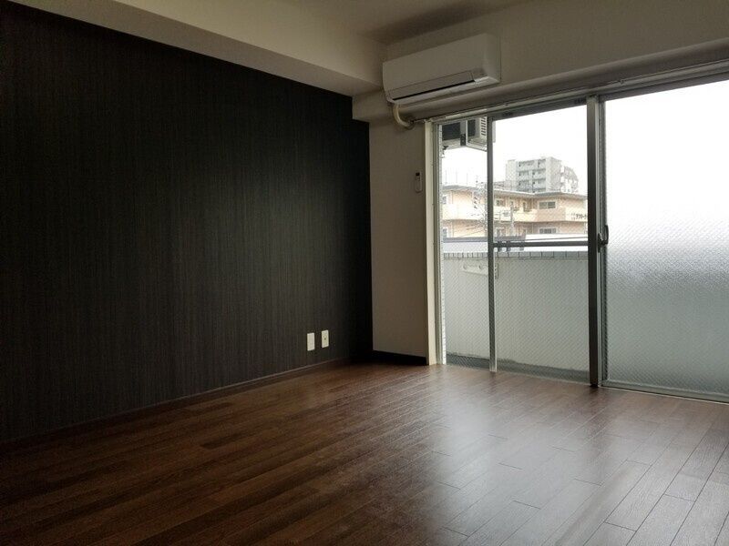 ゆったり過ごせる居間です