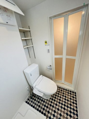 コンパクトで使いやすいトイレです
