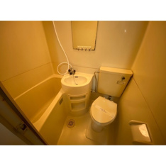 ゆったりとした空間のトイレです