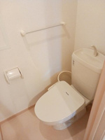 清潔感のあるトイレです