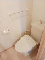 清潔感のあるトイレです