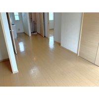 明るい色調の室内です