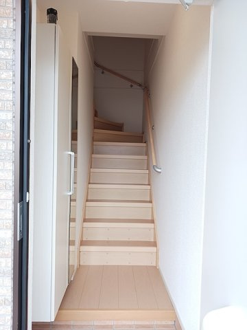 明るい玄関です