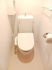 シンプルで使いやすいトイレです