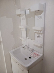 コンパクトで使いやすい洗面所
