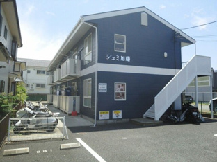 落ち着いた雰囲気の外観です