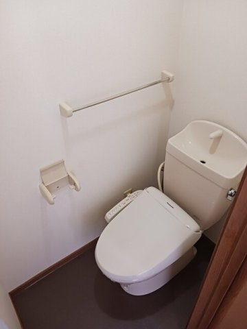 シンプルで使いやすいトイレです