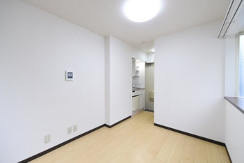 使い勝手のいい洋室です