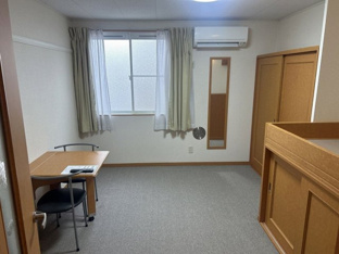 こちらの居間で趣味の時間をお楽しみください