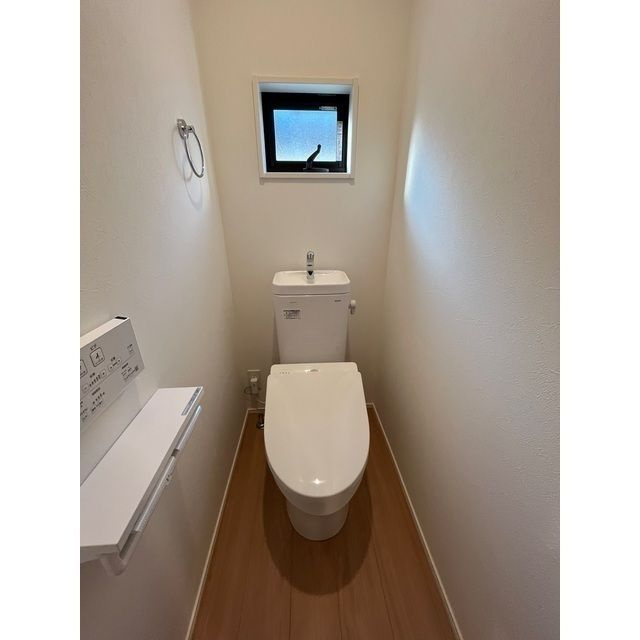 Kolet柏東台#04のトイレ|ゆったりとした空間のトイレです