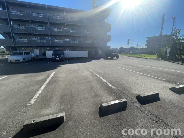 テクトピア の駐車場