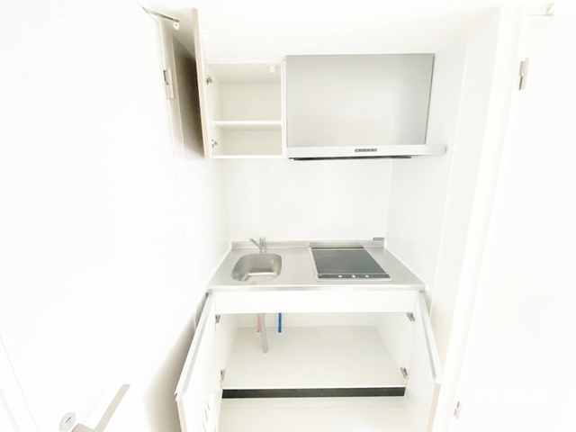 Ｐｒｅｆｅｒｒｅｄ　Ａｋａｂａｎｅのキッチン|豊富な収納です