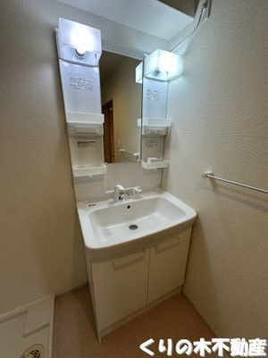 【洗面所】 | アイリス　Ⅰ | 反転同タイプのお部屋です（現況を優先します）