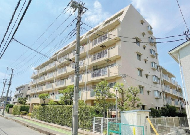 東急ドエルアレス浦和元町の外観|◆JR京浜東北線『北浦和』駅徒歩10分◆保育園・幼稚園・小学校・中学校徒歩10分圏内でお子様の通学や送り迎えも安心な地域◎コンビニ・スーパー・ドラックストアも徒歩6分圏内にあり、生活利便性高い地域！