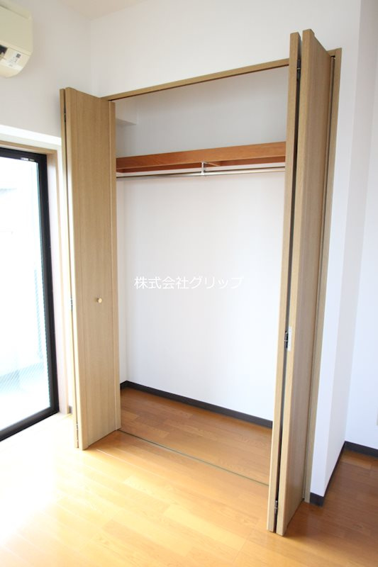 横浜市西区浅間町１丁目の賃貸マンションの収納