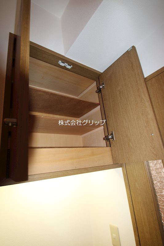 横浜市西区浅間町１丁目の賃貸マンションの収納