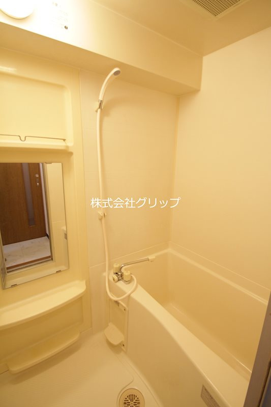 横浜市西区浅間町１丁目の賃貸マンションの浴室