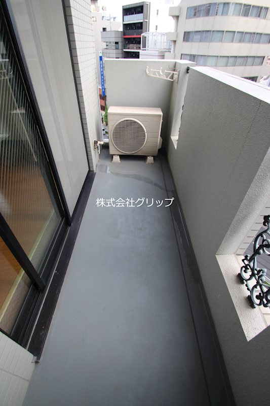 横浜市西区浅間町１丁目の賃貸マンションのバルコニー
