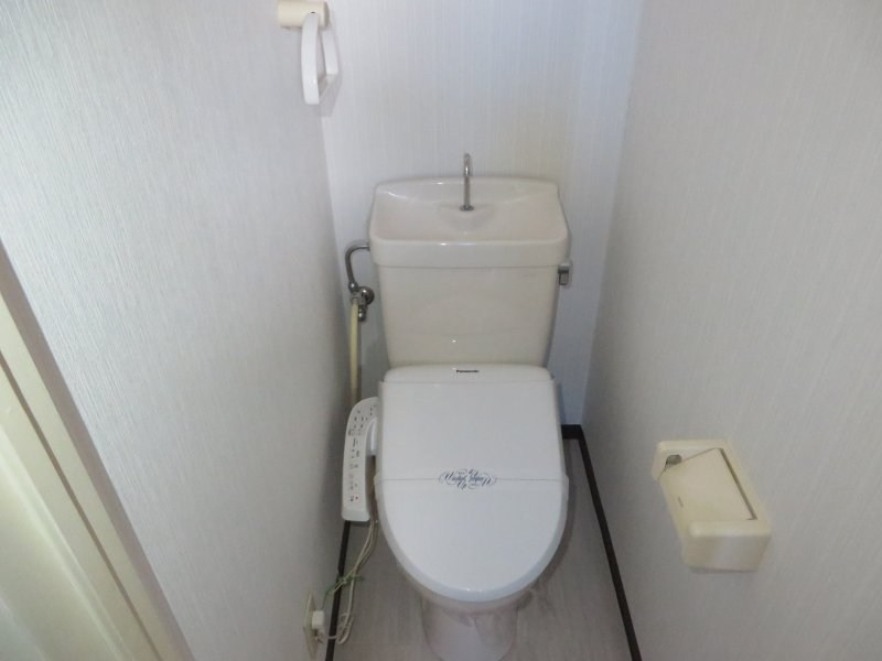 川崎市多摩区登戸の賃貸マンションのトイレ