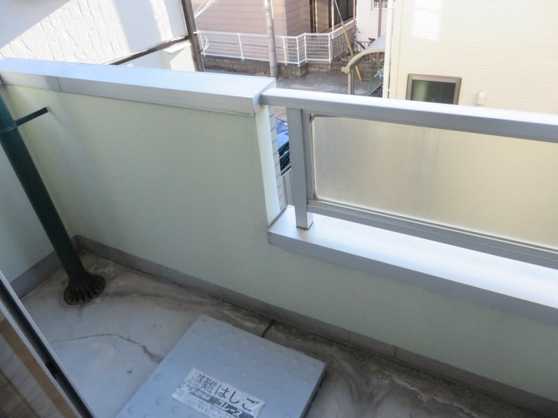 川崎市多摩区登戸の賃貸マンションのバルコニー