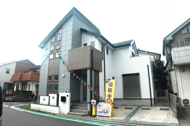 八潮市中央四丁目戸建