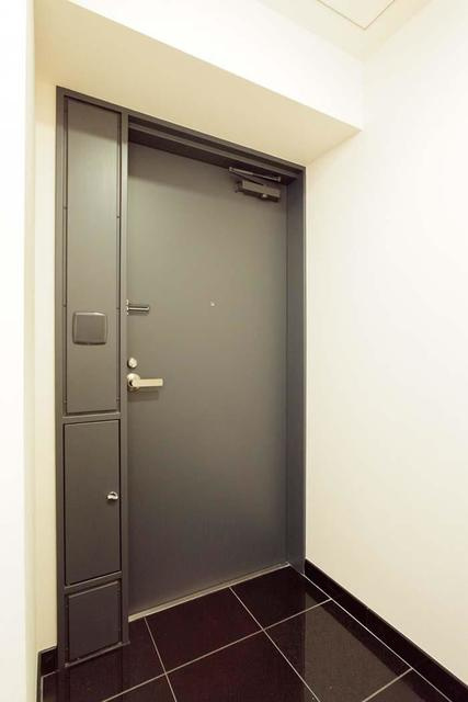 恵比寿ガーデンテラス弐番館の玄関|※写真は同タイプ住戸です。