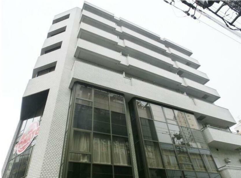 ハイツ川原の外観