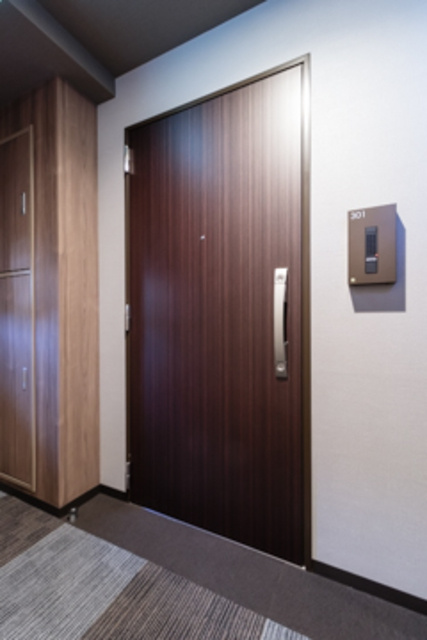 パークアクシス落合東中野の玄関|※写真は同タイプ住戸です。