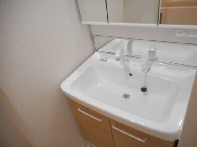 ＡＤＤＲＥＳＳ　２１１の洗面所