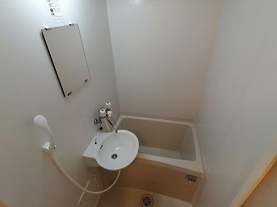 レオパレスベル芦屋の浴室
