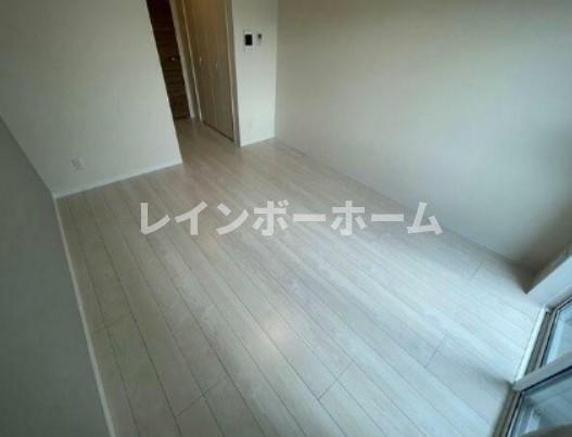 ヴェルデの居間・リビング|同物件別号室参考写真です。