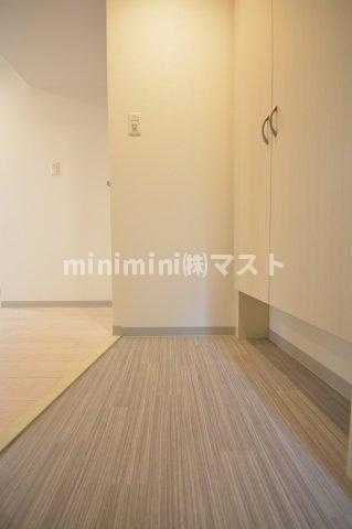 ALZA西本町の玄関