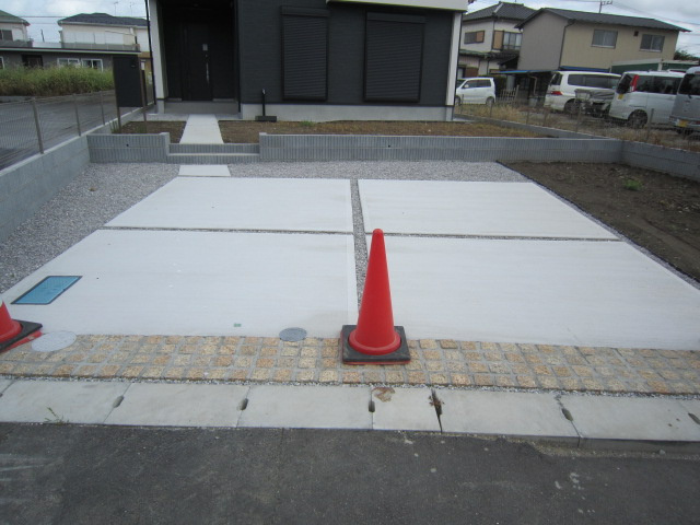 鴻巣市下忍東南角地の駐車場