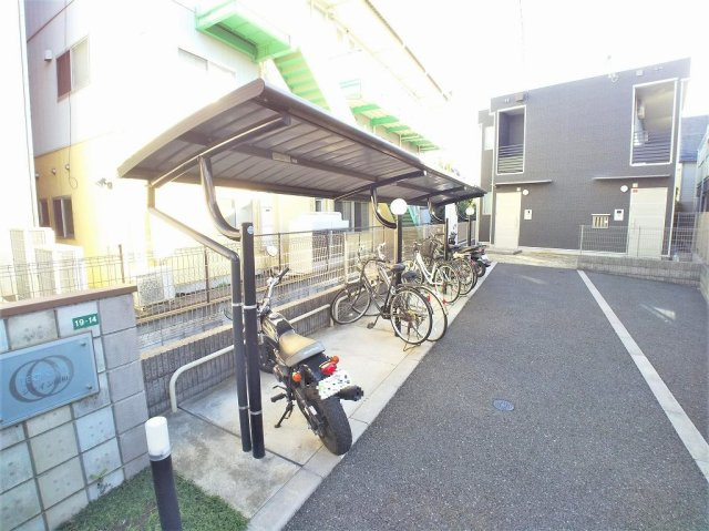 レオネクストシャイン浦和のその他|駐輪場