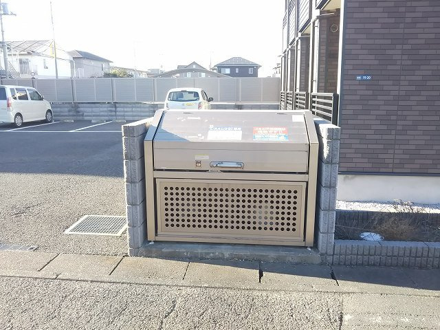 レオネクストＩＮＡＲＩのその他|ゴミ庫