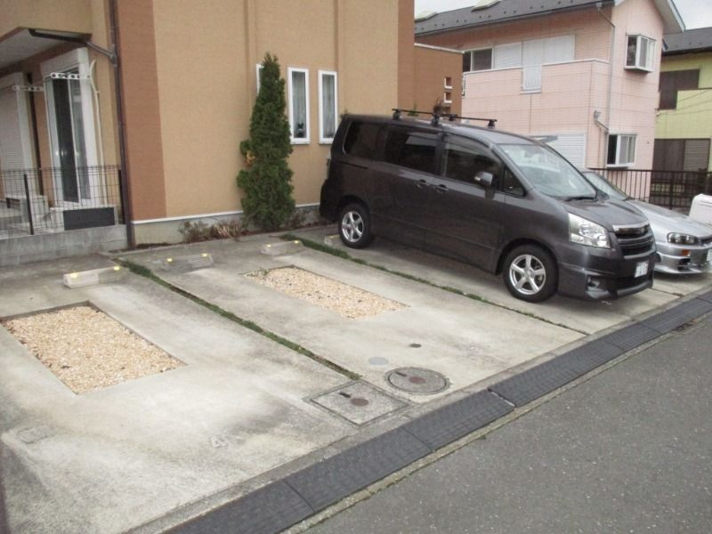 ビューパレス富士見ヶ丘A棟の駐車場