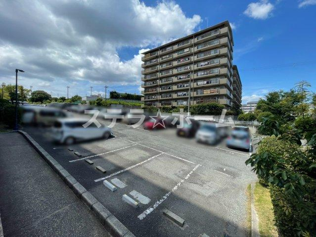 日興千里丘スカイマンションA棟の駐車場|駐車場です