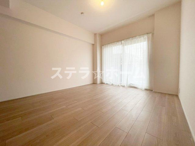 日興千里丘スカイマンションA棟の洋室|きれいな洋室です