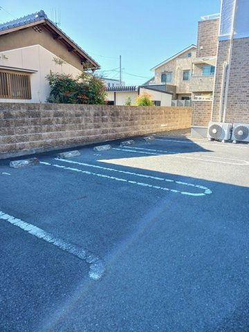 エアリーサンライトの駐車場