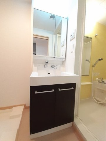 サンフォレスタ兼基の洗面所