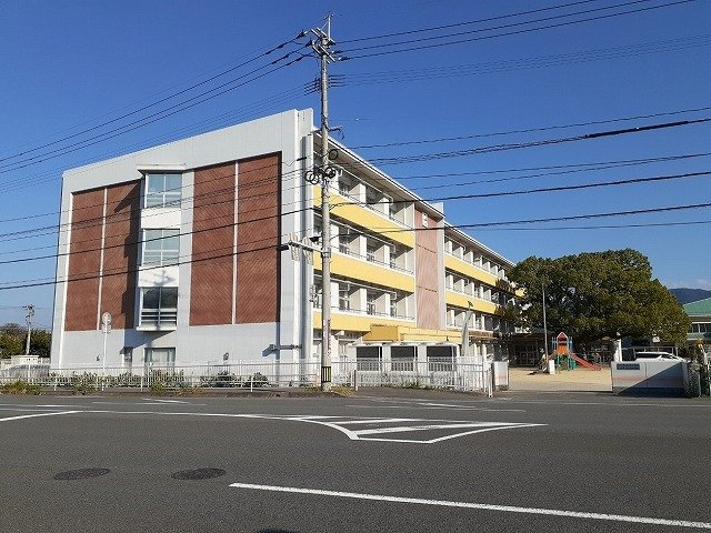 【周辺】 | プリマヴェ－ラ葵Ｋ | 松岡小学校まで750m
