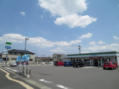 【周辺】 | コンフォート上野丘南Ｂ | ファミリーマートまで1300m