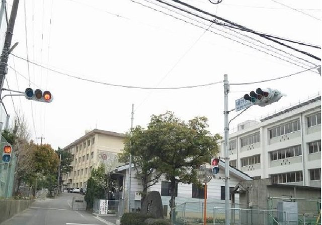 【周辺】 | セレーネ３１０　Ａ | 滝尾小・中学校まで900m