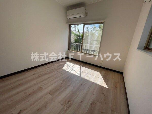 市川市稲荷木一丁目　戸建の寝室