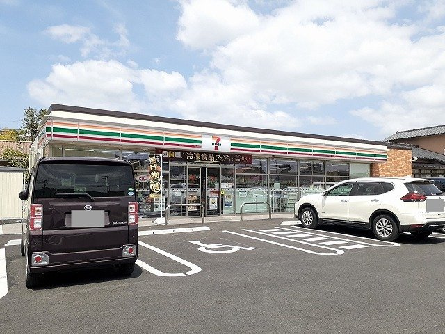 【周辺】 | フローラルコート　Ｕ・Ⅲ | セブンイレブン　わさだ北店まで650m