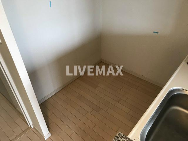 冷蔵庫置き場※別部屋のお写真になります 