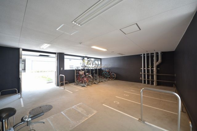 プレサンス大阪城公園ネクサスの駐車場|プレサンス大阪城公園ネクサス　バイク置き場