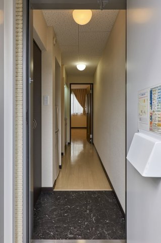 レオネクスト神村の玄関